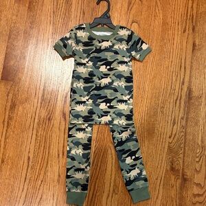 Old Navy Camouflage Dinosaur 4T Pajama Set